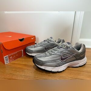 Nike inititator wmns Sz 10